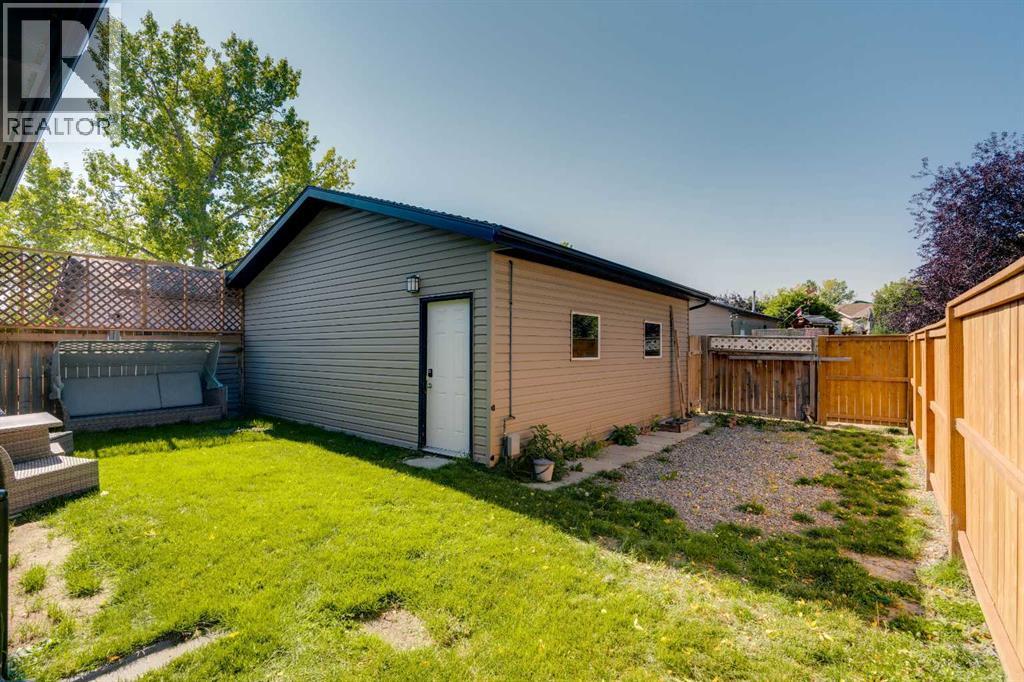 415 Midridge Drive Se, Calgary, Alberta  T2X 1B1 - Photo 32 - A2257483