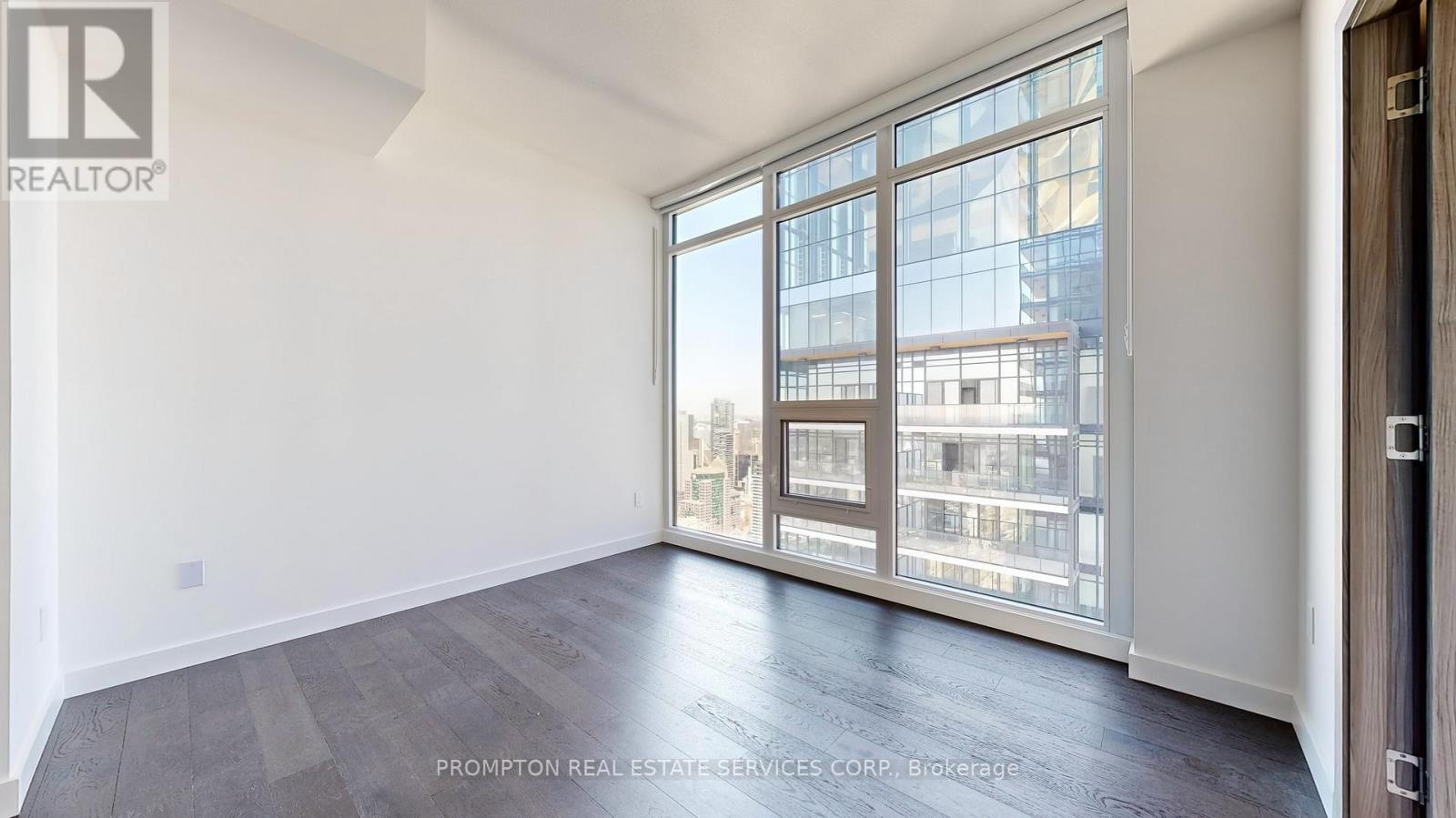 7003 - 3 Concord Cityplace Way, Toronto, Ontario  M5V 0X4 - Photo 10 - C12424775