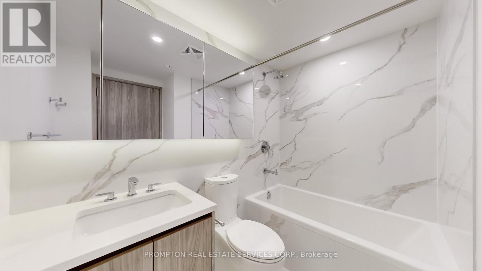7003 - 3 Concord Cityplace Way, Toronto, Ontario  M5V 0X4 - Photo 15 - C12424775