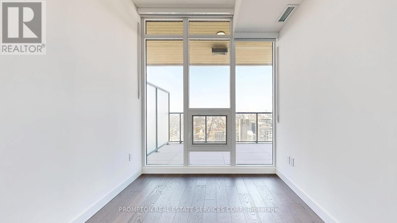 7003 - 3 Concord Cityplace Way, Toronto, Ontario  M5V 0X4 - Photo 19 - C12424775