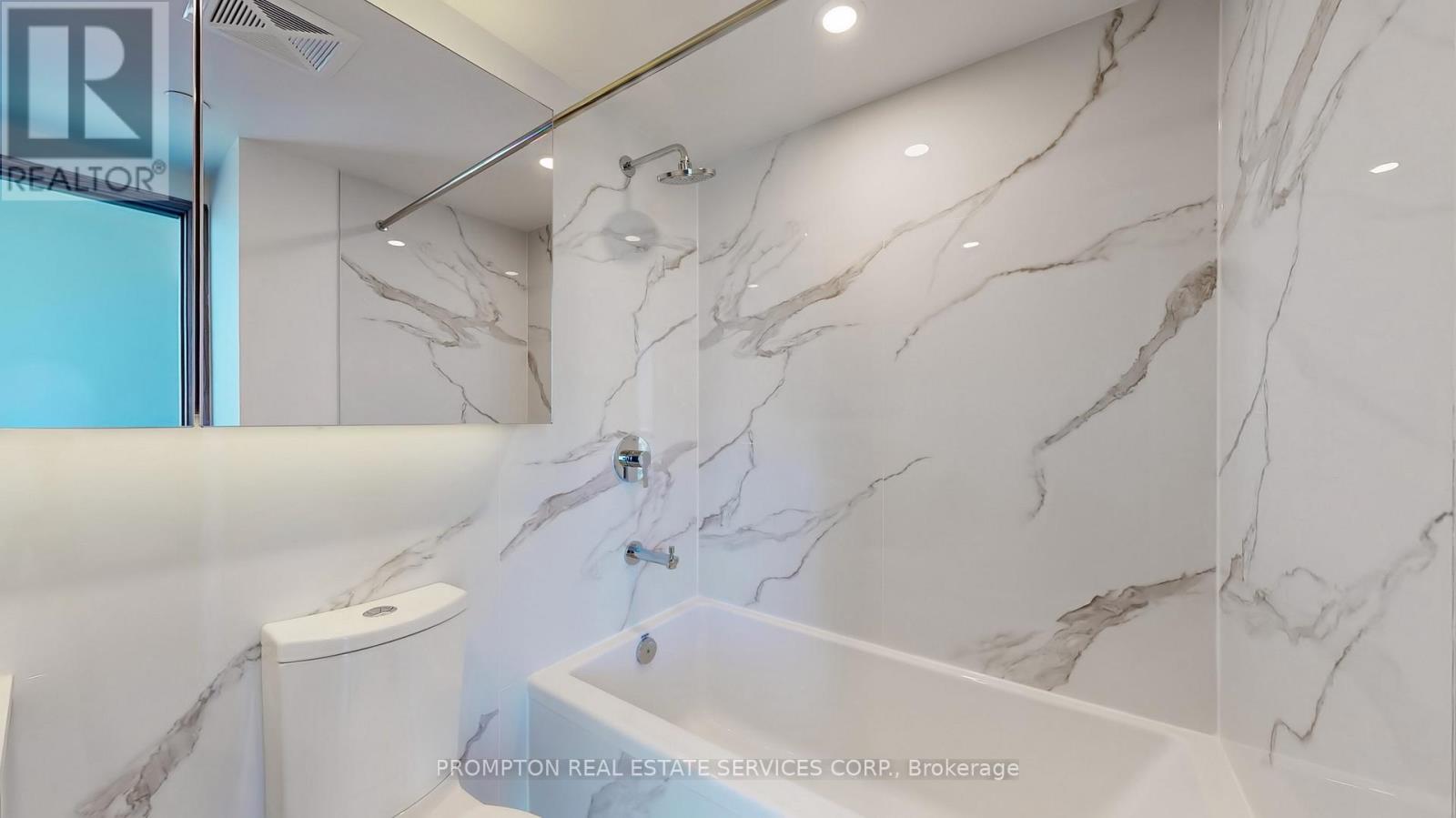 7003 - 3 Concord Cityplace Way, Toronto, Ontario  M5V 0X4 - Photo 17 - C12424775