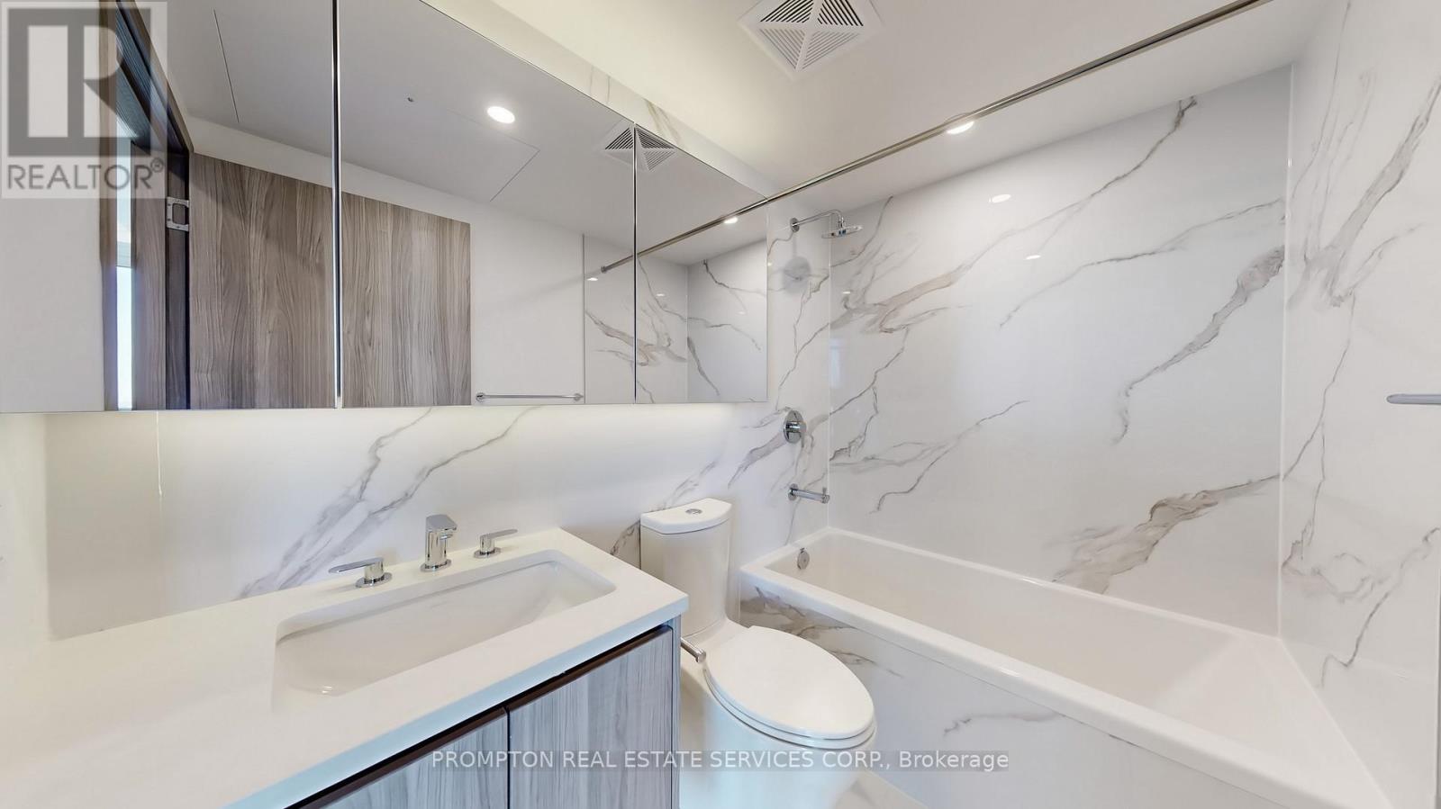 7003 - 3 Concord Cityplace Way, Toronto, Ontario  M5V 0X4 - Photo 22 - C12424775