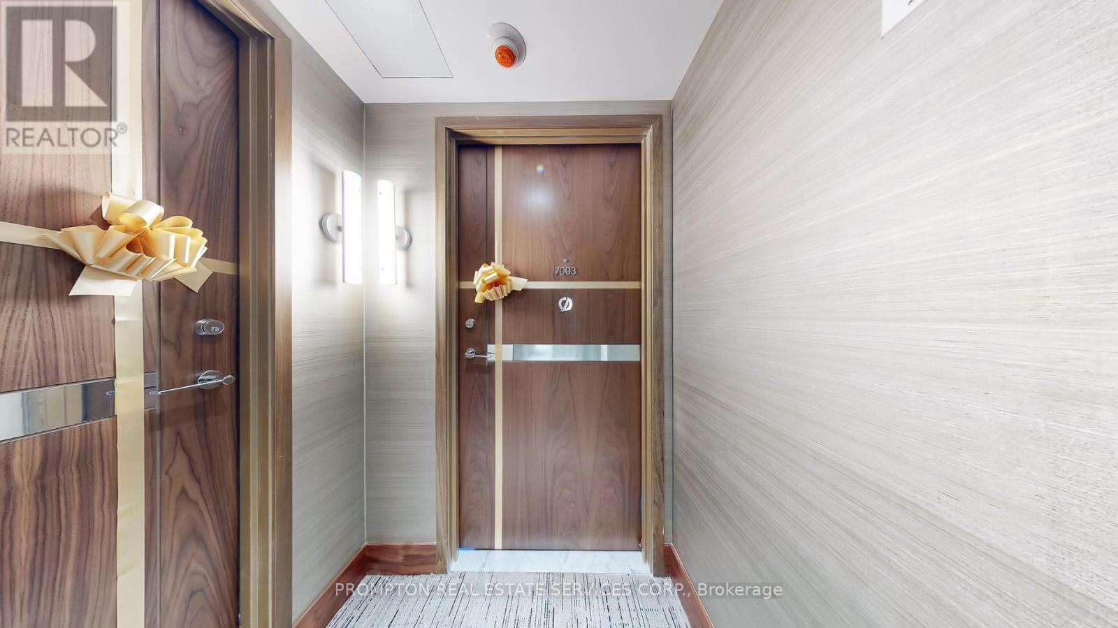 7003 - 3 Concord Cityplace Way, Toronto, Ontario  M5V 0X4 - Photo 8 - C12424775