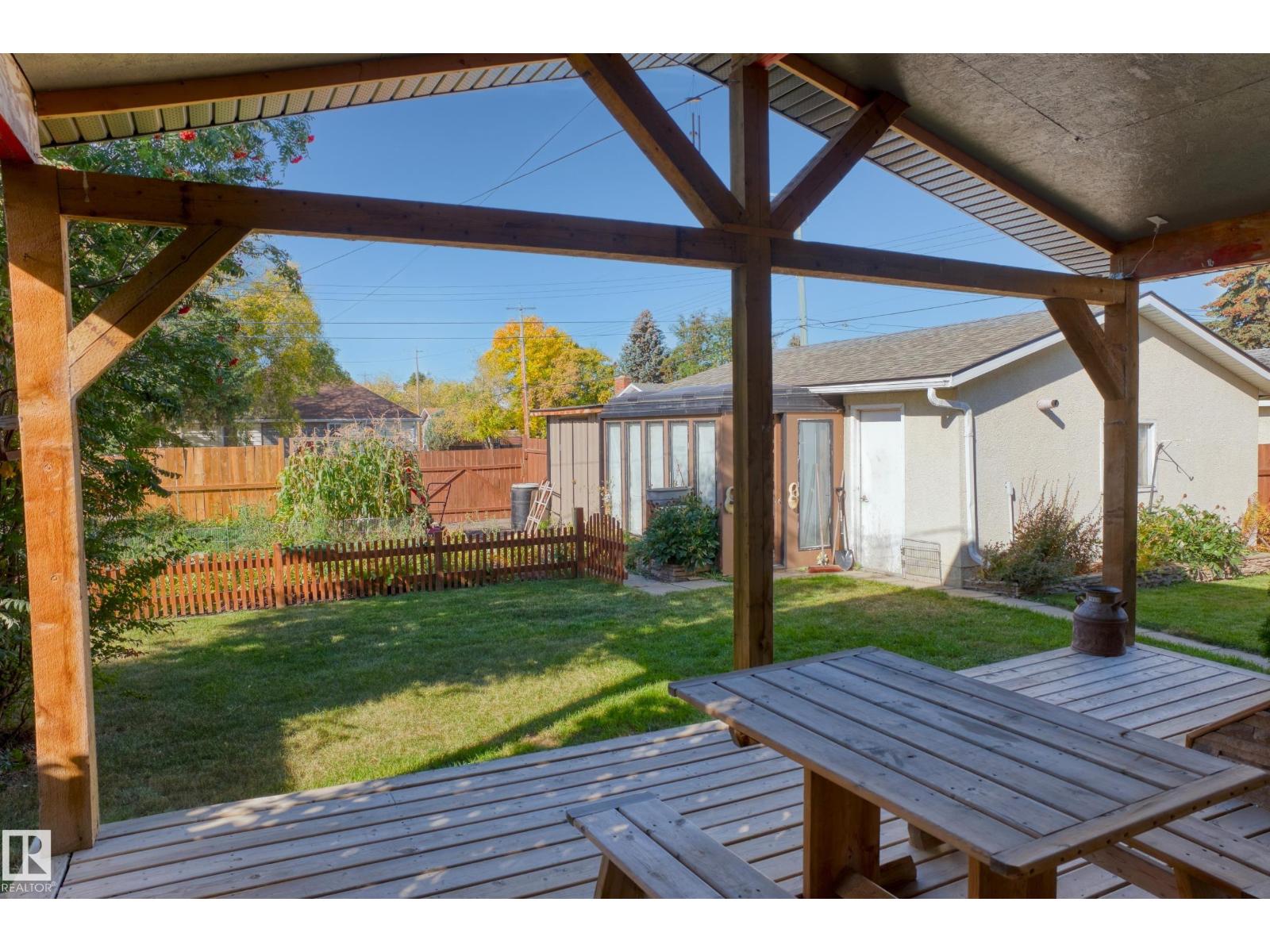5226 43 St, Barrhead, Alberta  T7N 1J7 - Photo 4 - E4461114
