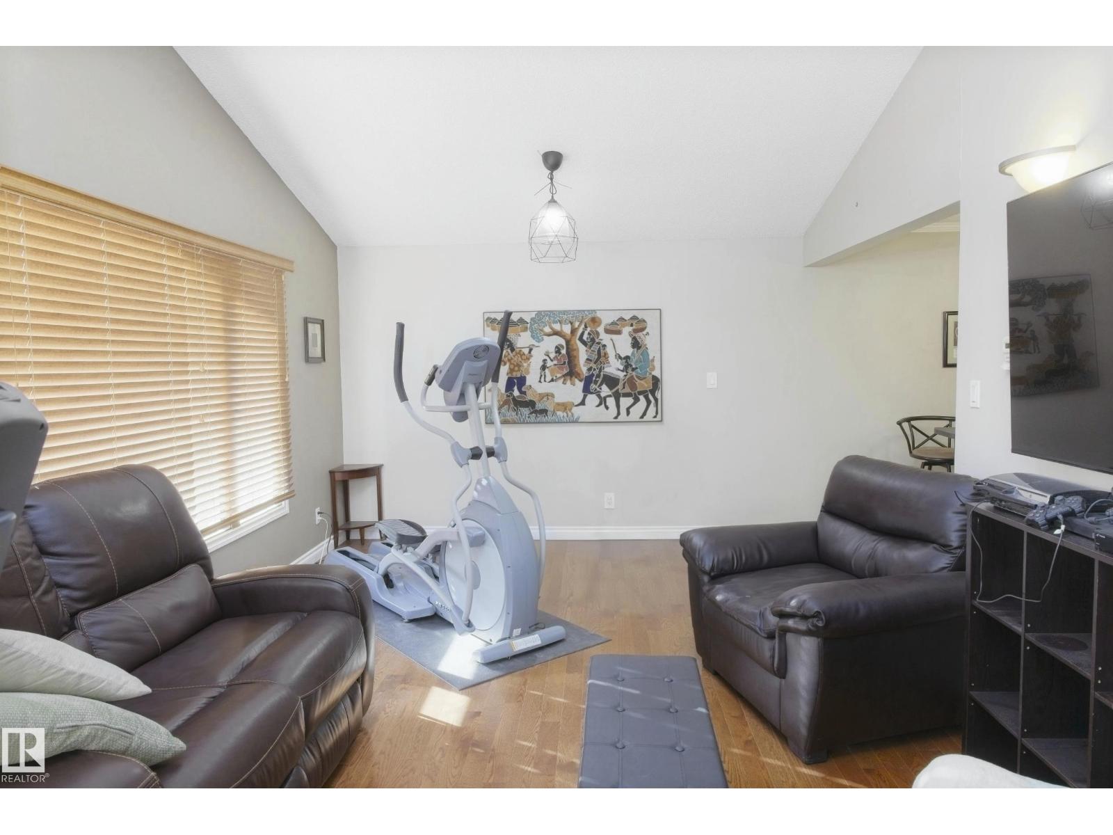 5226 43 St, Barrhead, Alberta  T7N 1J7 - Photo 5 - E4461114