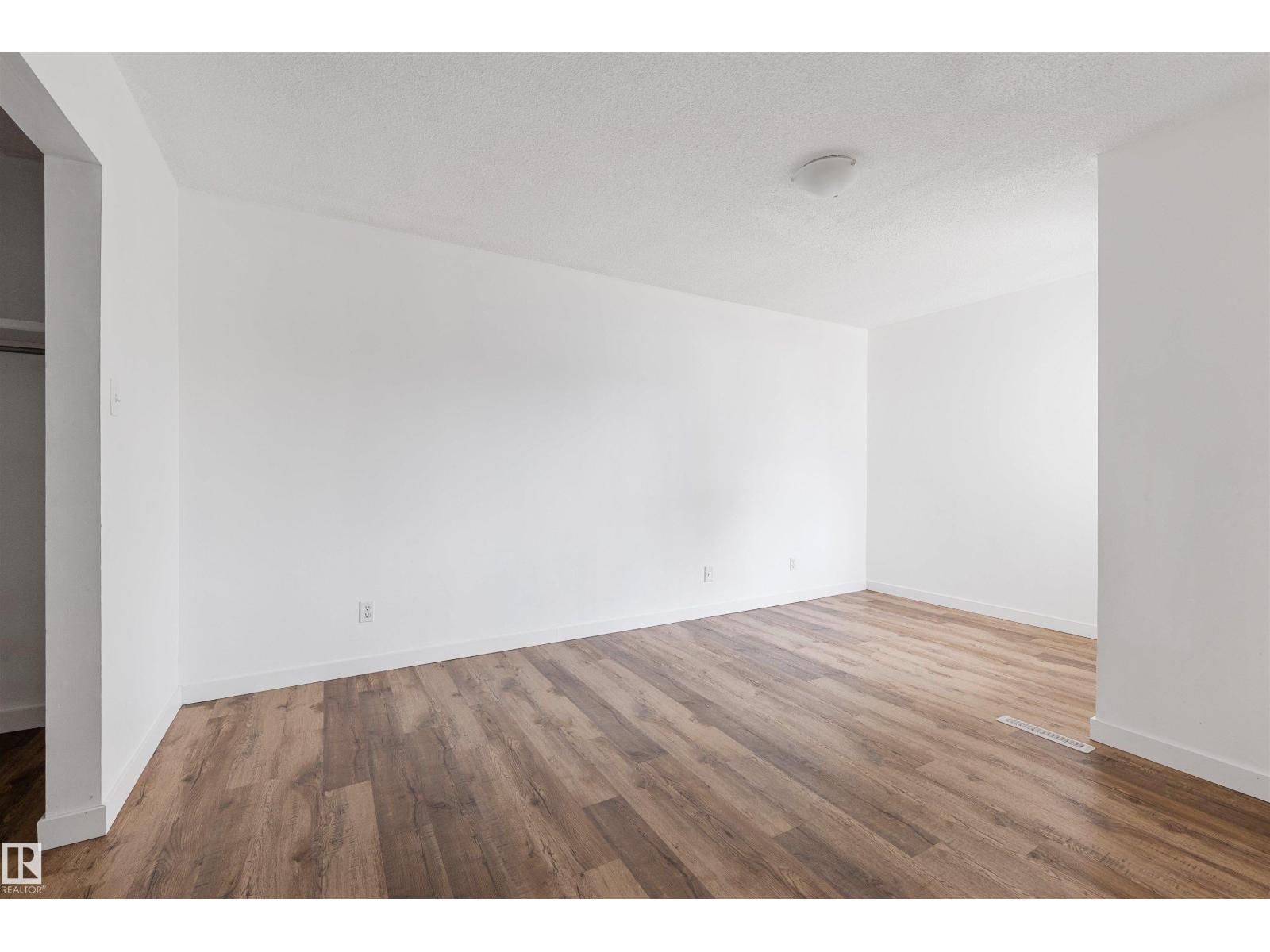 1c Meadowlark Vg Nw, Edmonton, Alberta  T5R 5X3 - Photo 21 - E4461116