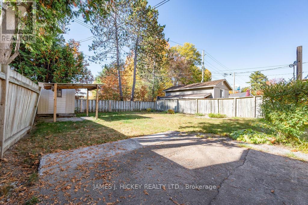 105 Algonquin Street, Deep River, Ontario  K0J 1P0 - Photo 27 - X12449300