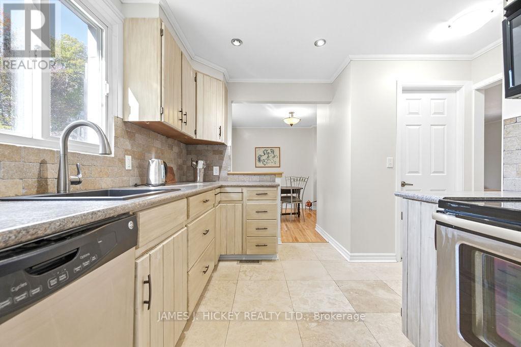 105 Algonquin Street, Deep River, Ontario  K0J 1P0 - Photo 6 - X12449300