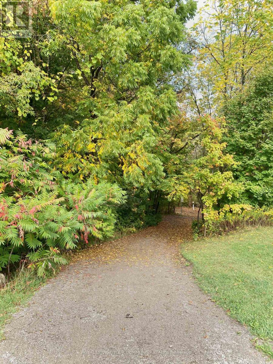 108 Orchard Heights Boulevard, Aurora, Ontario  L4G 2Z9 - Photo 25 - N12449026