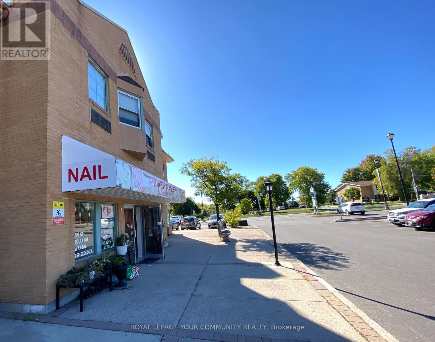108 Orchard Heights Boulevard, Aurora, Ontario  L4G 2Z9 - Photo 7 - N12449026