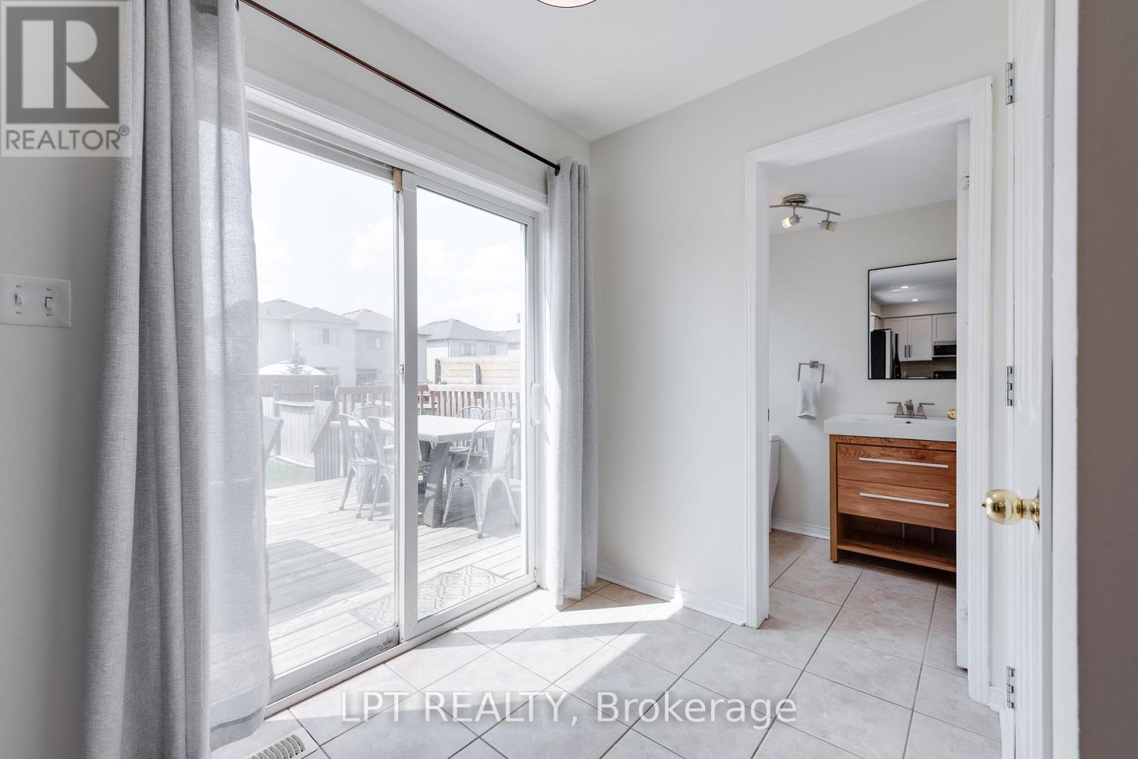 11 Lookout Street, Essa, Ontario  L0M 1B4 - Photo 10 - N12449084