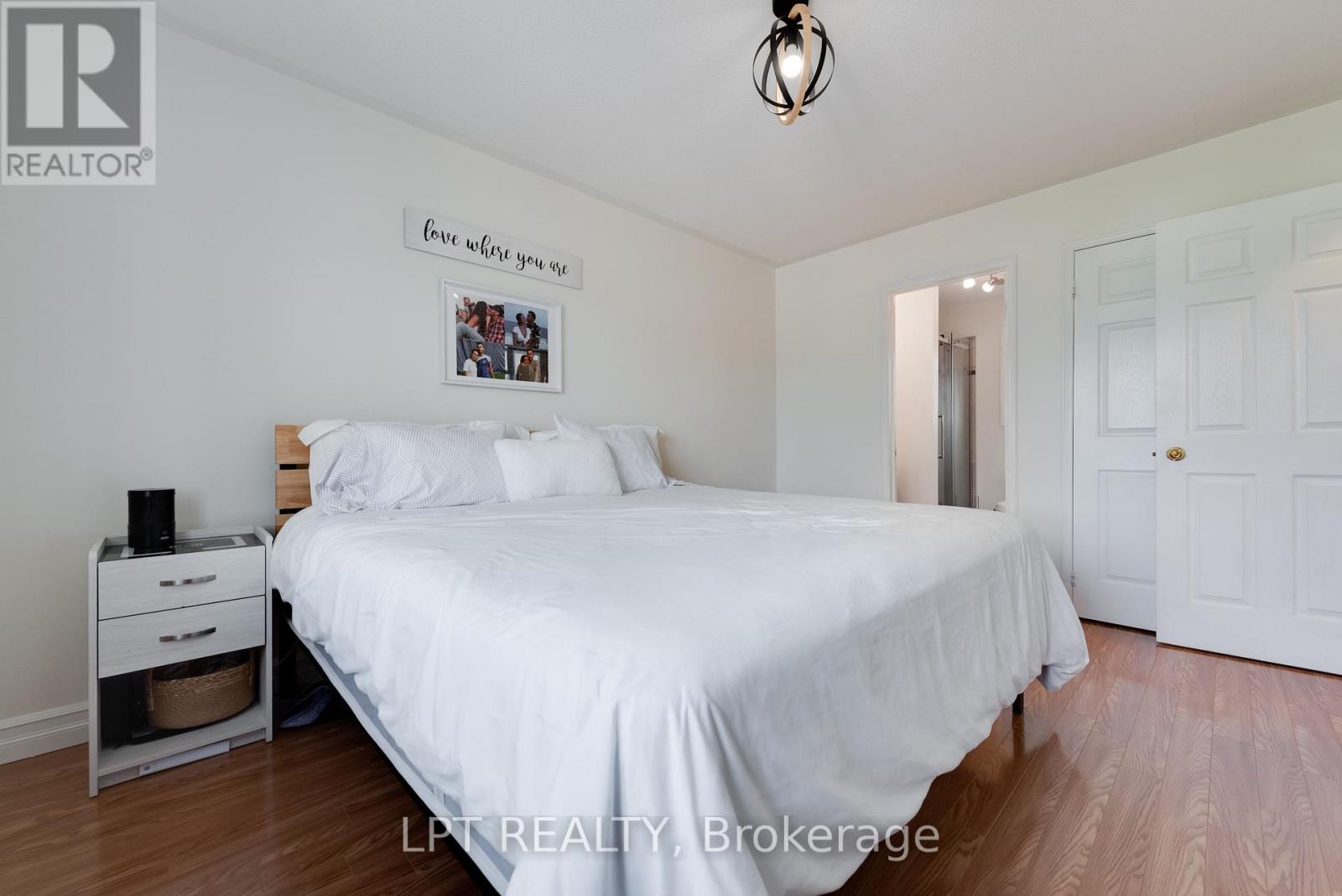 11 Lookout Street, Essa, Ontario  L0M 1B4 - Photo 12 - N12449084