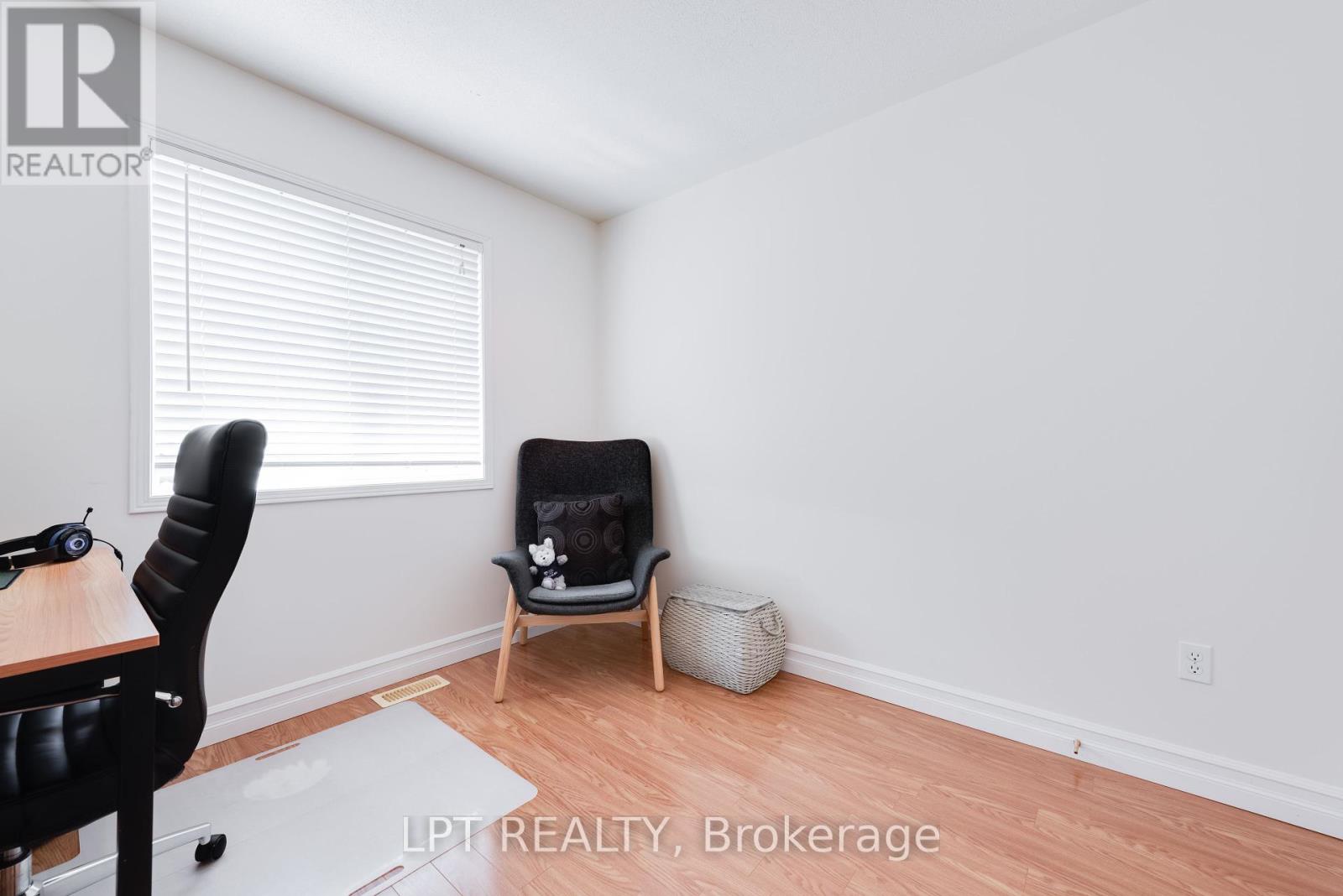 11 Lookout Street, Essa, Ontario  L0M 1B4 - Photo 17 - N12449084
