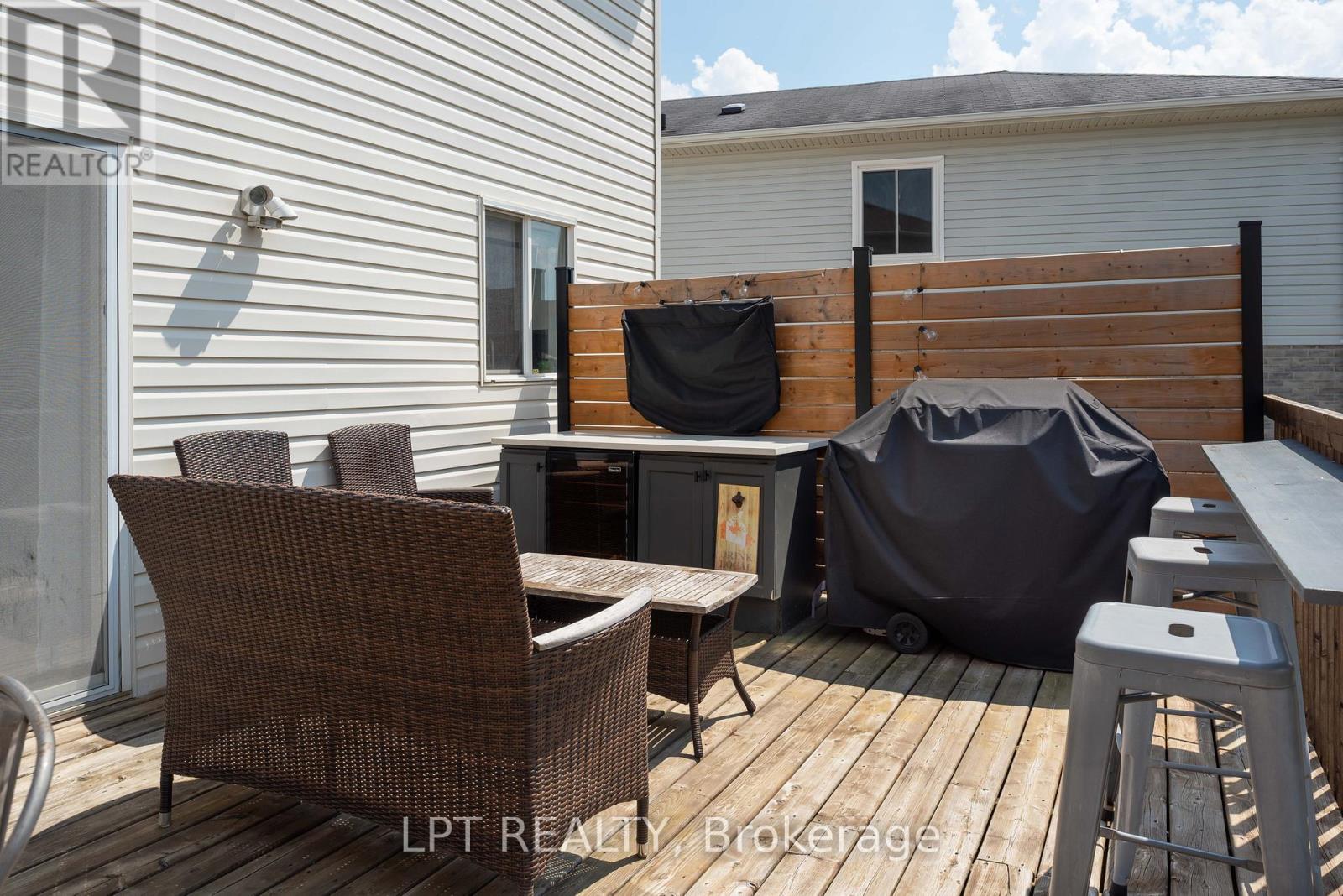 11 Lookout Street, Essa, Ontario  L0M 1B4 - Photo 22 - N12449084