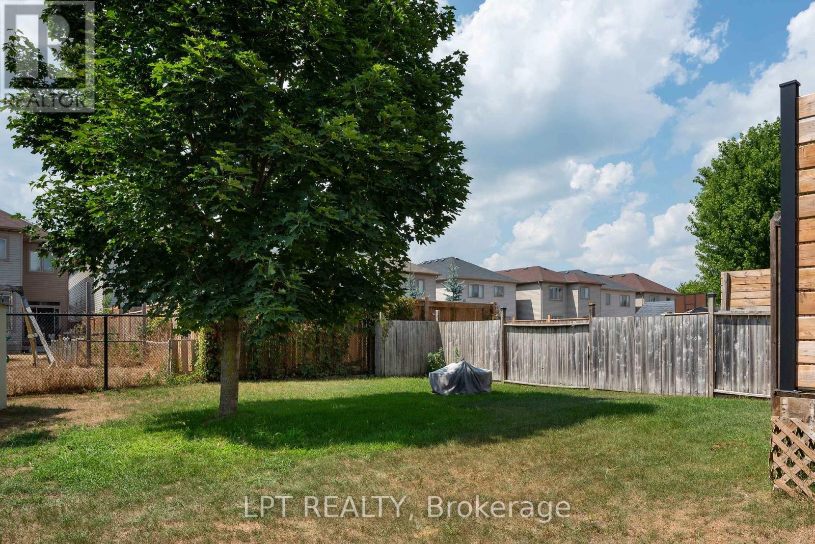 11 Lookout Street, Essa, Ontario  L0M 1B4 - Photo 24 - N12449084