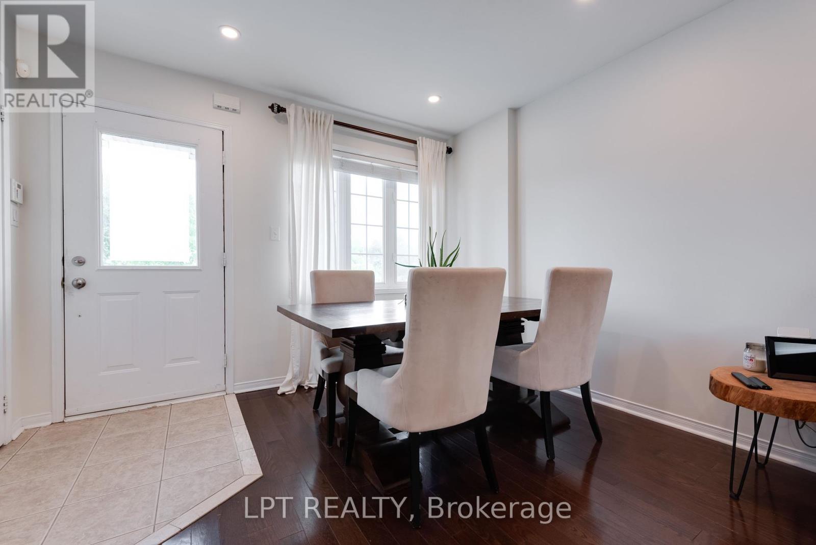 11 Lookout Street, Essa, Ontario  L0M 1B4 - Photo 4 - N12449084