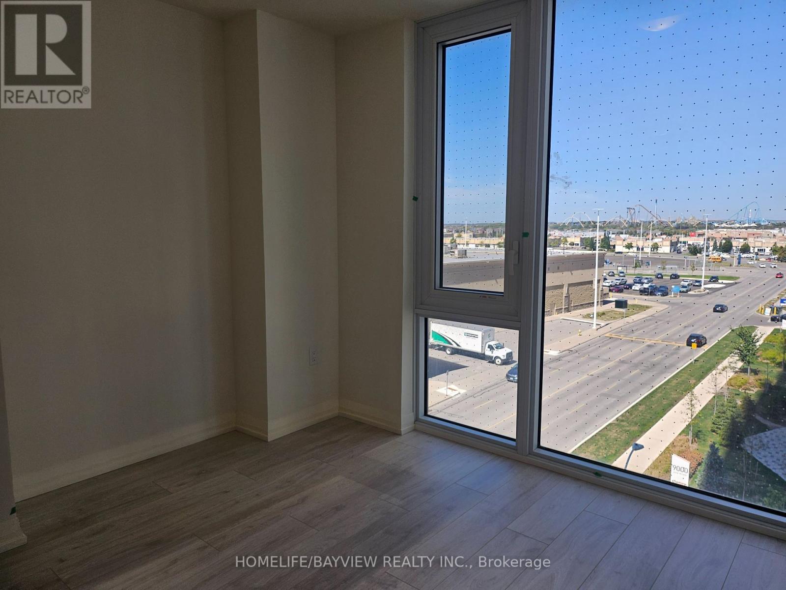 517 - 27 Korda Gate, Vaughan, Ontario  L4K 2M9 - Photo 11 - N12449173