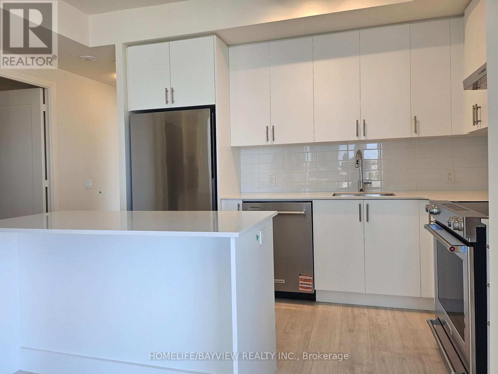517 - 27 Korda Gate, Vaughan, Ontario  L4K 2M9 - Photo 5 - N12449173