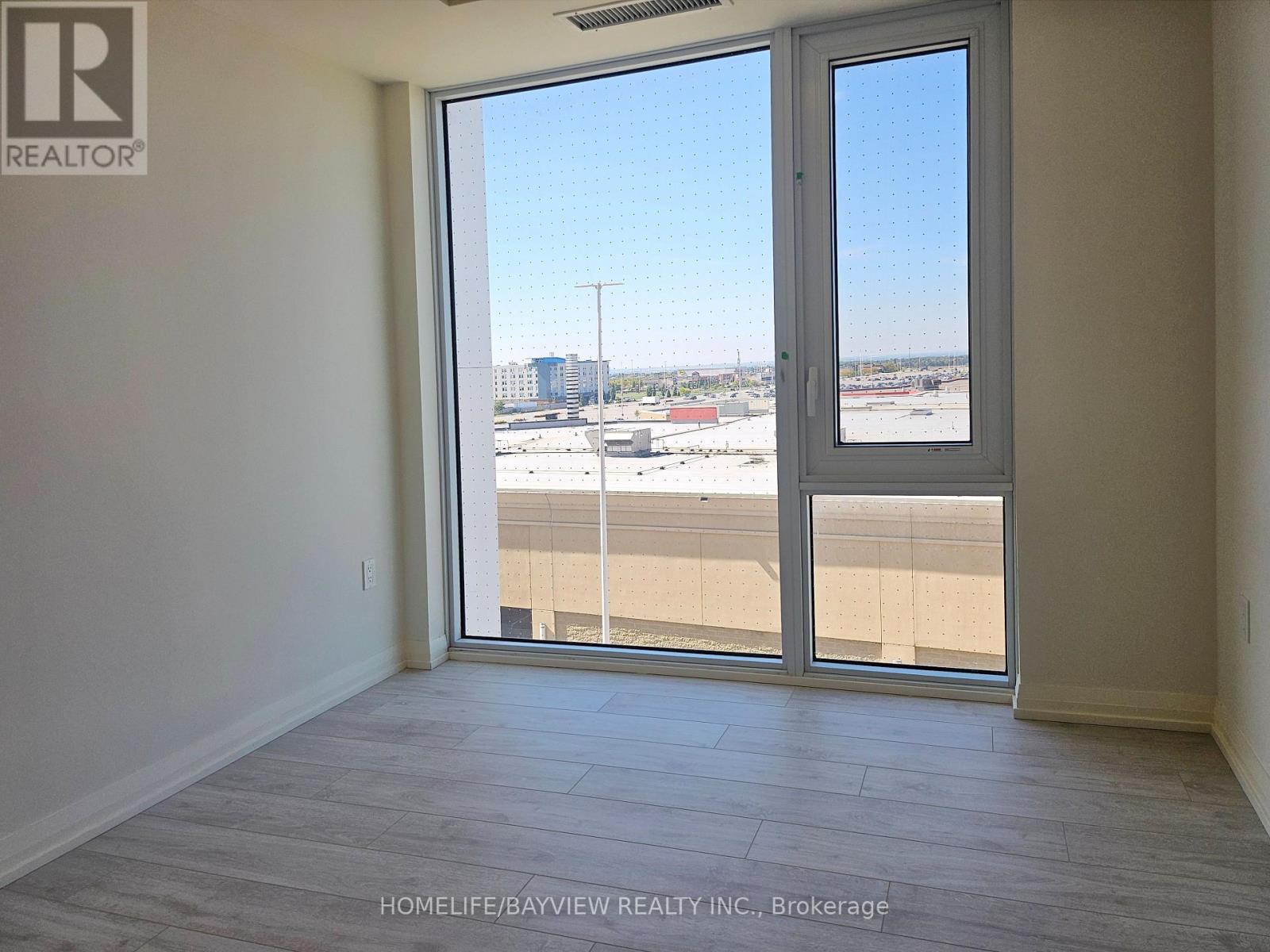 517 - 27 Korda Gate, Vaughan, Ontario  L4K 2M9 - Photo 6 - N12449173