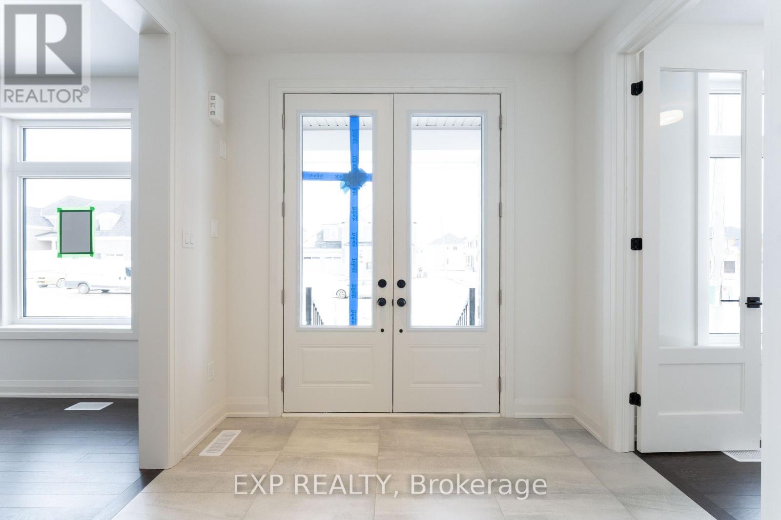5 Mayflower Gardens, Adjala-Tosorontio, Ontario  L0G 1W0 - Photo 1 - N12449189