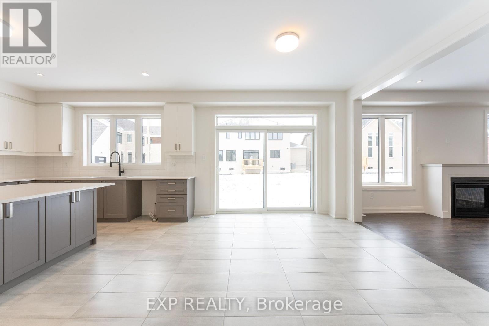 5 Mayflower Gardens, Adjala-Tosorontio, Ontario  L0G 1W0 - Photo 11 - N12449189