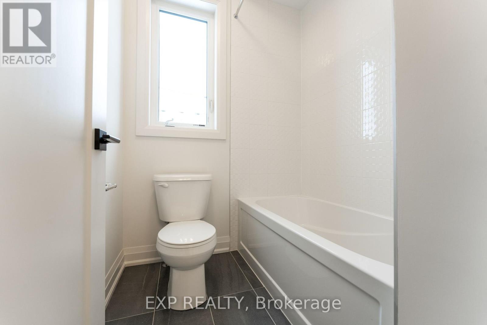 5 Mayflower Gardens, Adjala-Tosorontio, Ontario  L0G 1W0 - Photo 29 - N12449189