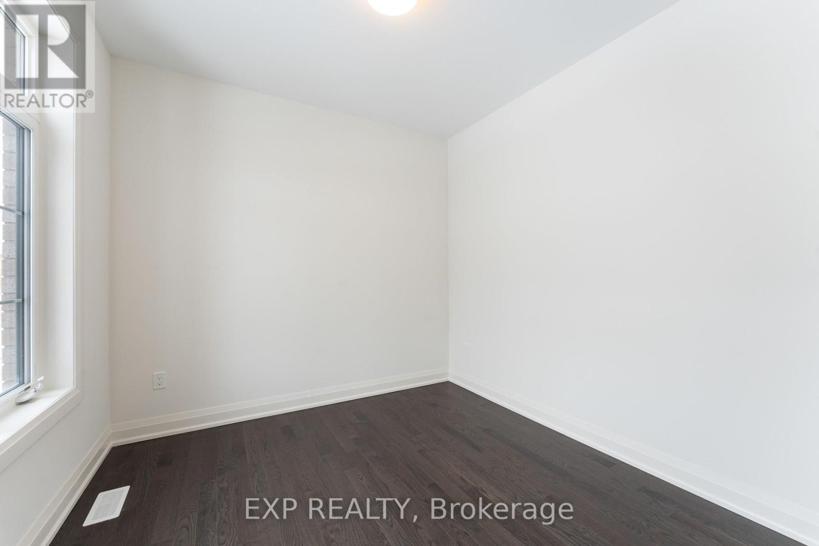 5 Mayflower Gardens, Adjala-Tosorontio, Ontario  L0G 1W0 - Photo 3 - N12449189