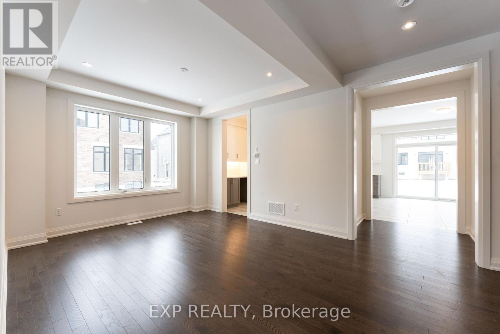 5 Mayflower Gardens, Adjala-Tosorontio, Ontario  L0G 1W0 - Photo 8 - N12449189
