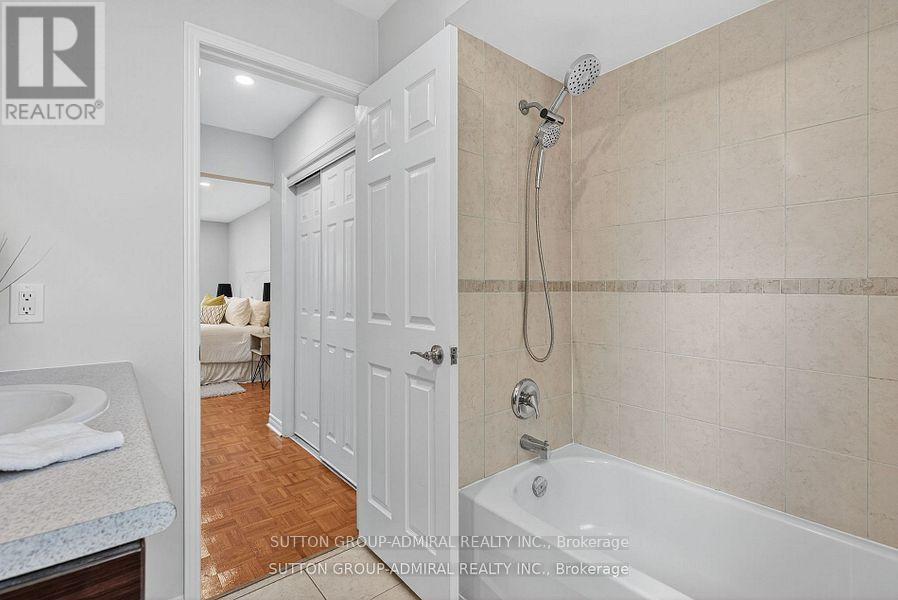 43 Keremeos Crescent, Richmond Hill, Ontario  L4C 9R9 - Photo 26 - N12449203
