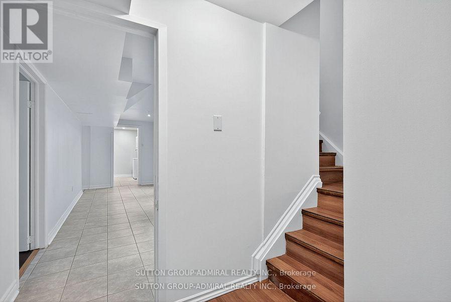 43 Keremeos Crescent, Richmond Hill, Ontario  L4C 9R9 - Photo 34 - N12449203