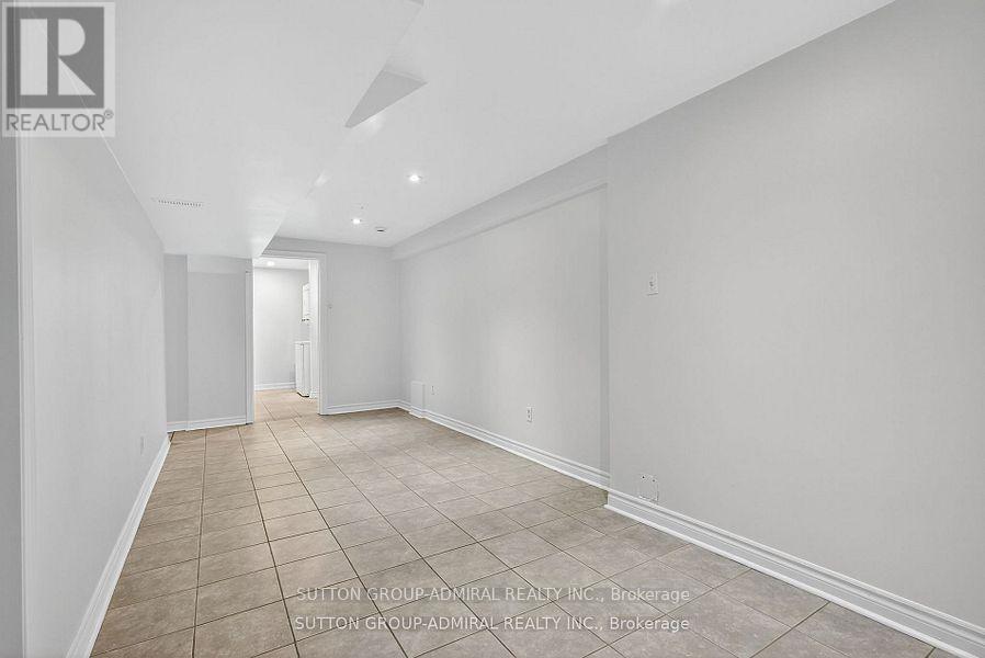 43 Keremeos Crescent, Richmond Hill, Ontario  L4C 9R9 - Photo 35 - N12449203