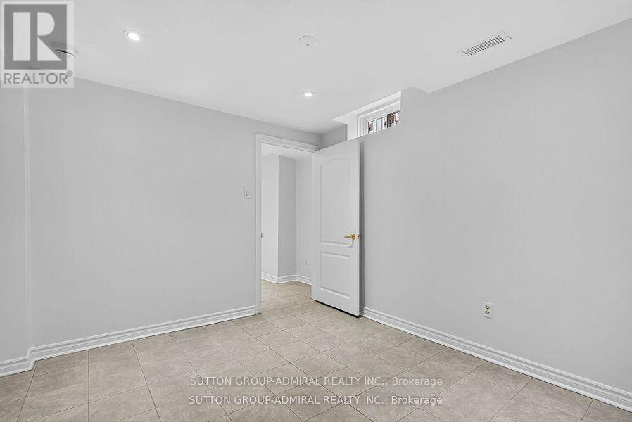 43 Keremeos Crescent, Richmond Hill, Ontario  L4C 9R9 - Photo 43 - N12449203