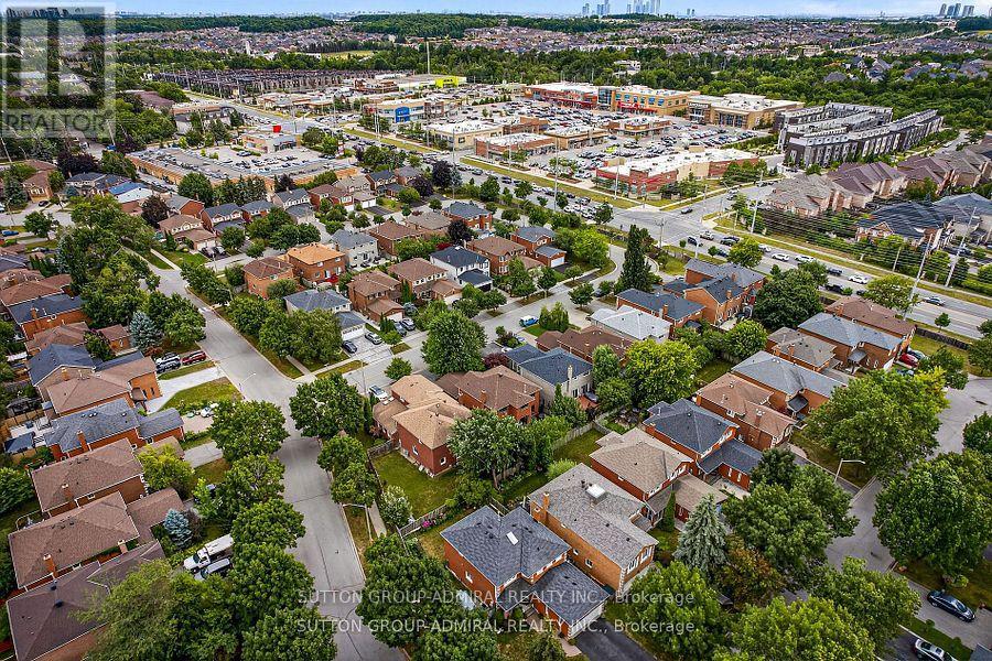 43 Keremeos Crescent, Richmond Hill, Ontario  L4C 9R9 - Photo 48 - N12449203