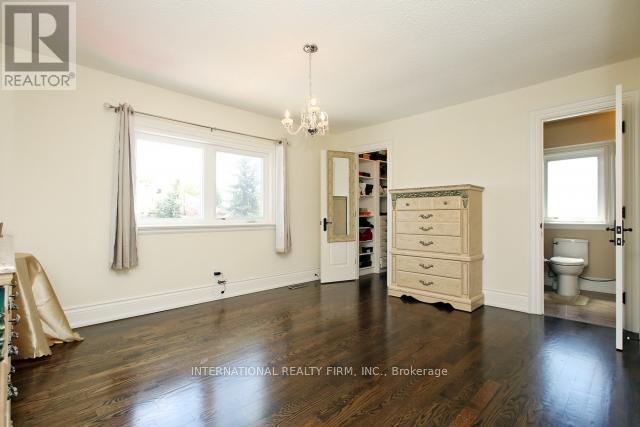 7 Elderwood Drive, Richmond Hill, Ontario  L4B 2X3 - Photo 11 - N12449211