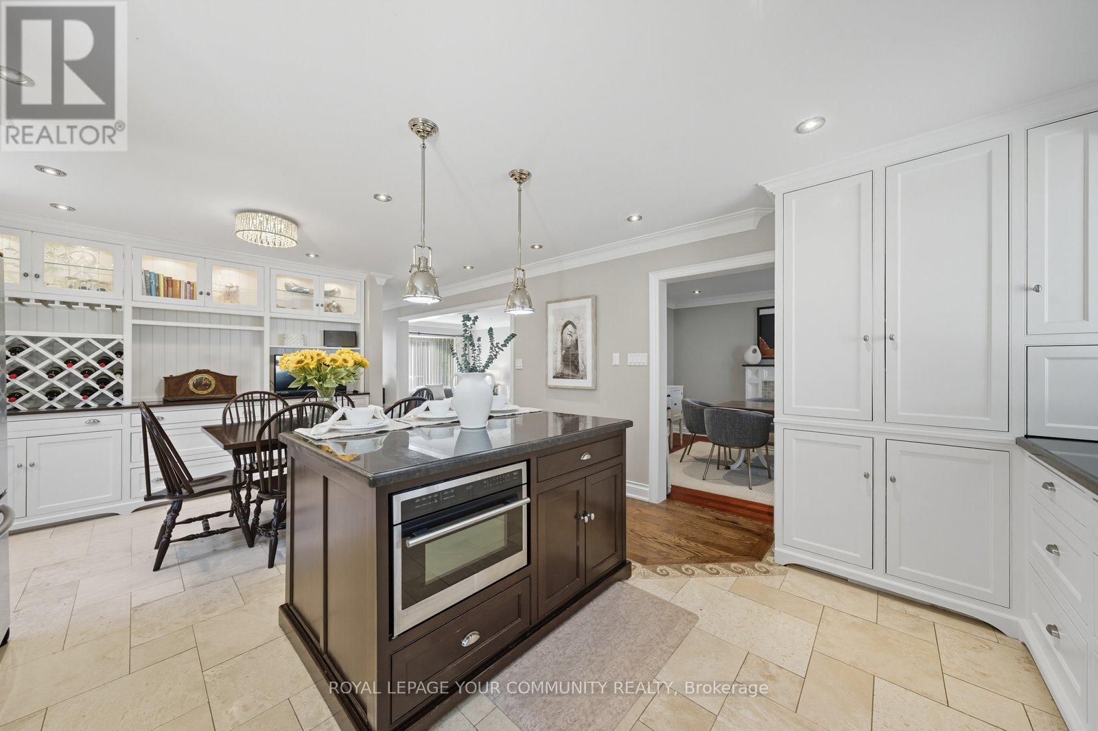 32 Ravengloss Drive, Markham, Ontario  L3T 4C9 - Photo 17 - N12449228