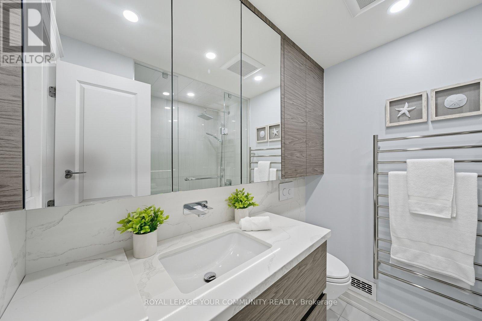 32 Ravengloss Drive, Markham, Ontario  L3T 4C9 - Photo 32 - N12449228