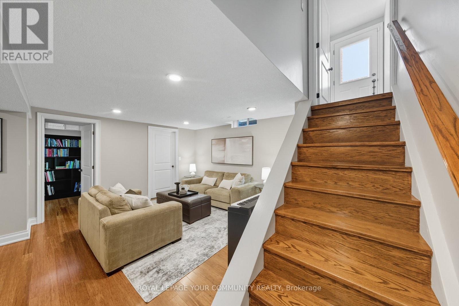 32 Ravengloss Drive, Markham, Ontario  L3T 4C9 - Photo 36 - N12449228