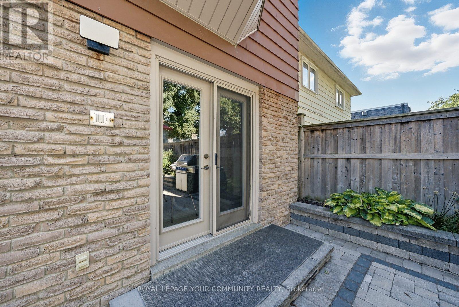 32 Ravengloss Drive, Markham, Ontario  L3T 4C9 - Photo 46 - N12449228