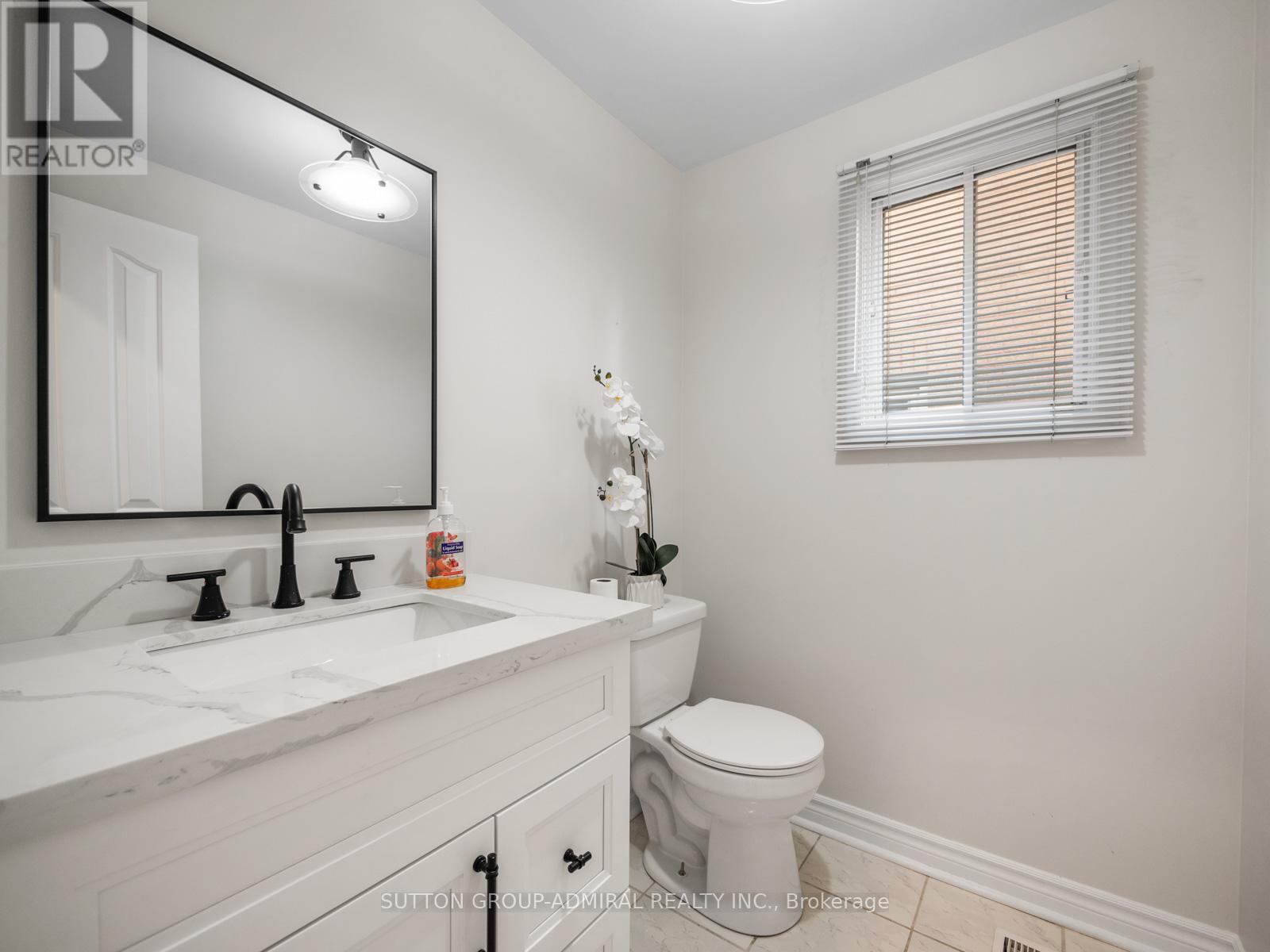 67 Venice Crescent, Vaughan, Ontario  L4J 7T1 - Photo 13 - N12448914