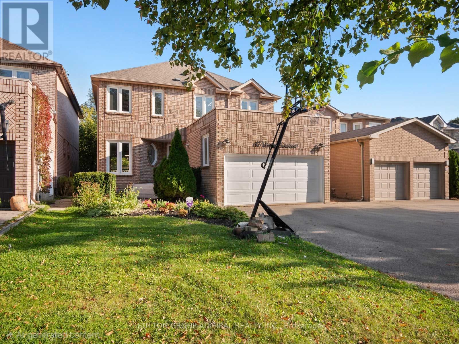 67 Venice Crescent, Vaughan, Ontario  L4J 7T1 - Photo 2 - N12448914