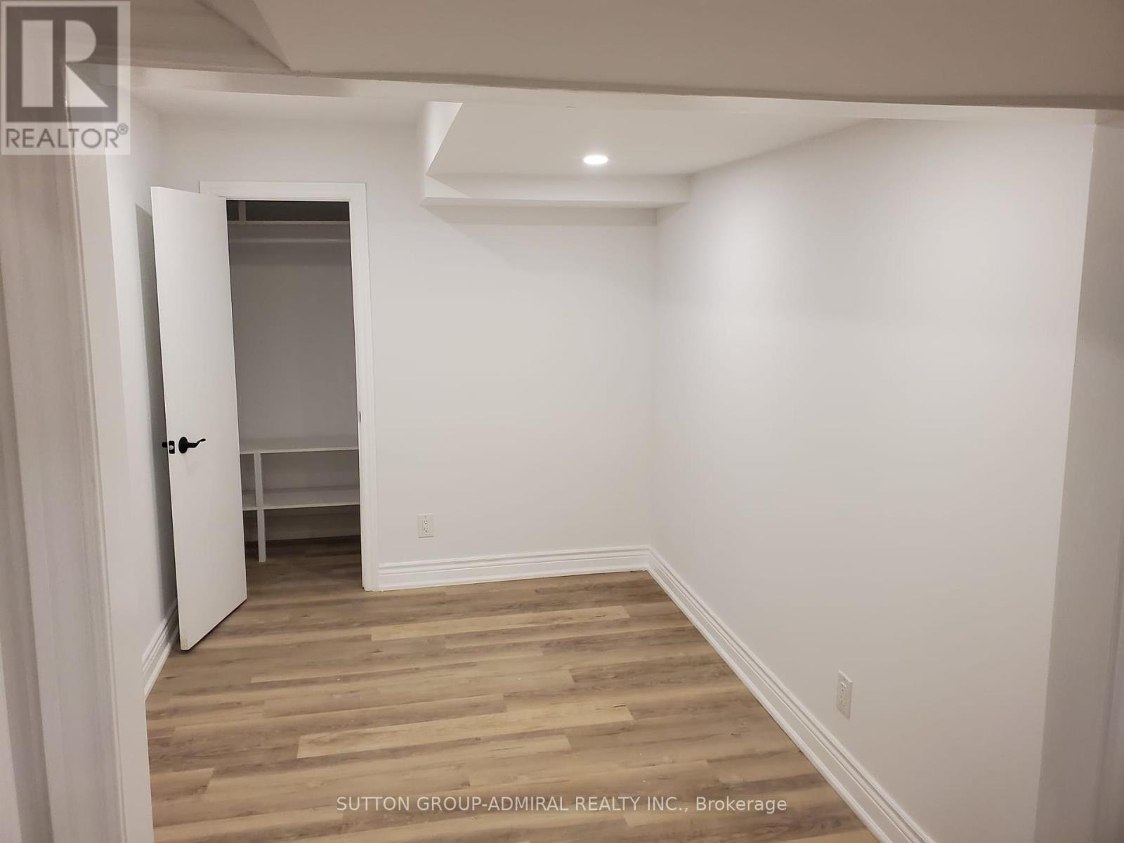 67 Venice Crescent, Vaughan, Ontario  L4J 7T1 - Photo 33 - N12448914