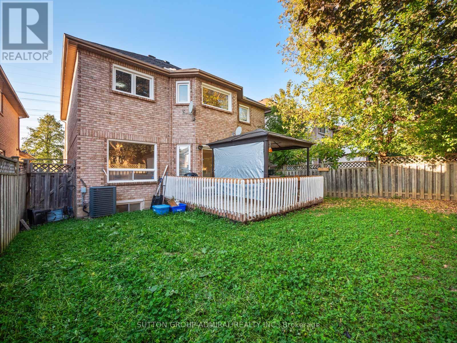 67 Venice Crescent, Vaughan, Ontario  L4J 7T1 - Photo 38 - N12448914