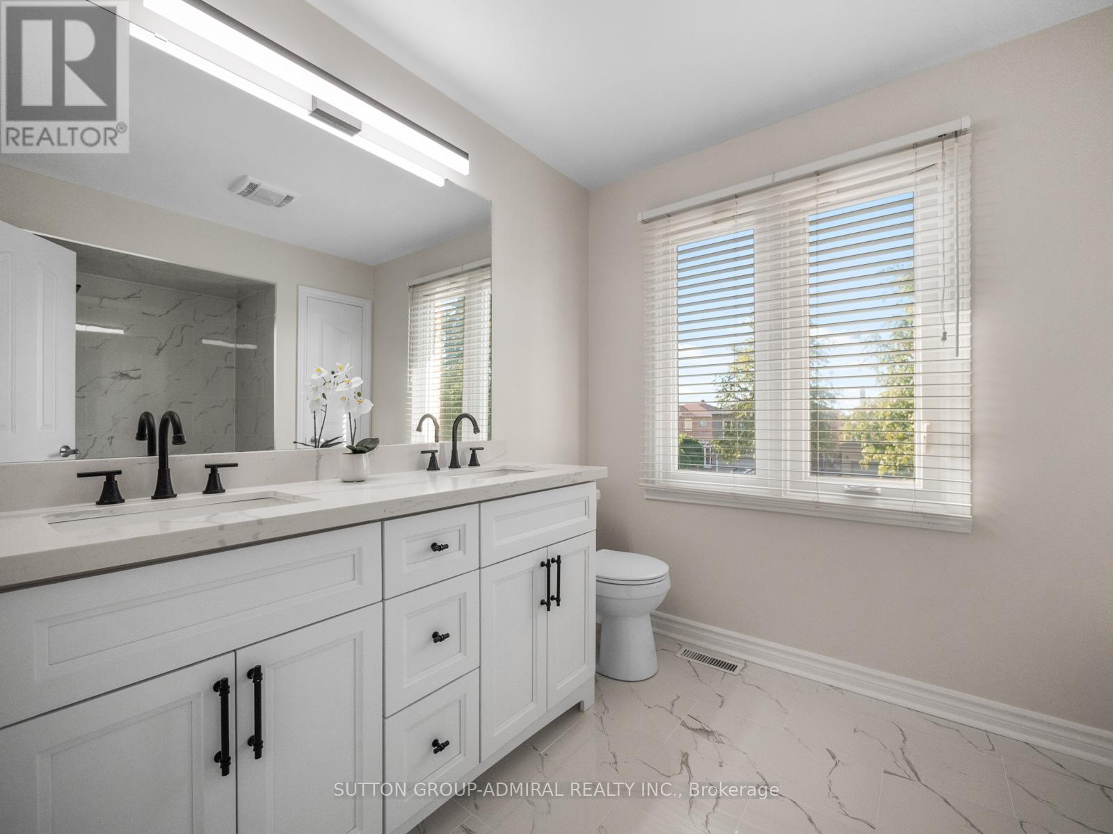 67 Venice Crescent, Vaughan, Ontario  L4J 7T1 - Photo 23 - N12448914