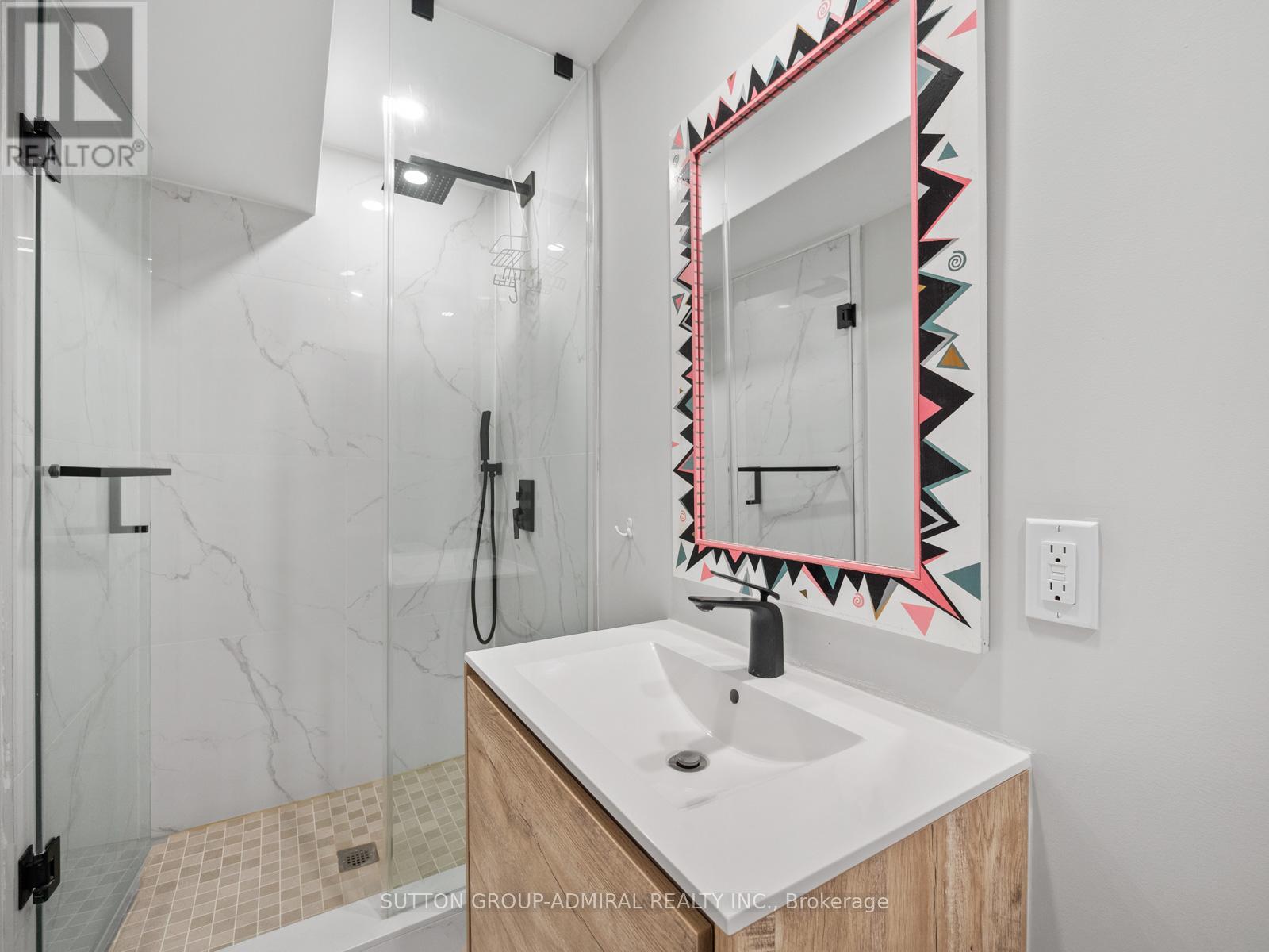 67 Venice Crescent, Vaughan, Ontario  L4J 7T1 - Photo 28 - N12448914