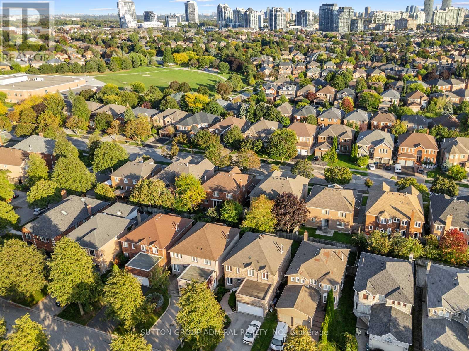 67 Venice Crescent, Vaughan, Ontario  L4J 7T1 - Photo 42 - N12448914