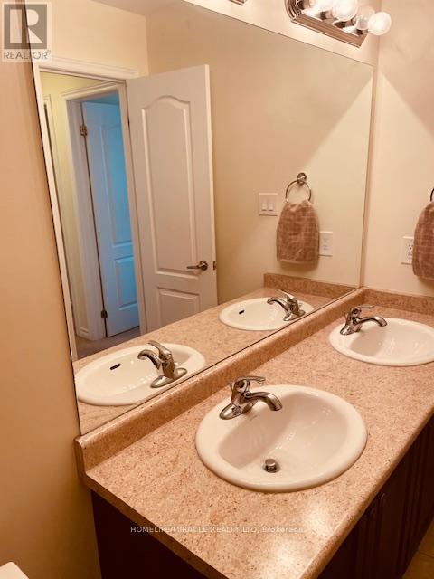 71 Batteaux Street, Barrie, Ontario  L4M 0K6 - Photo 13 - S12449042