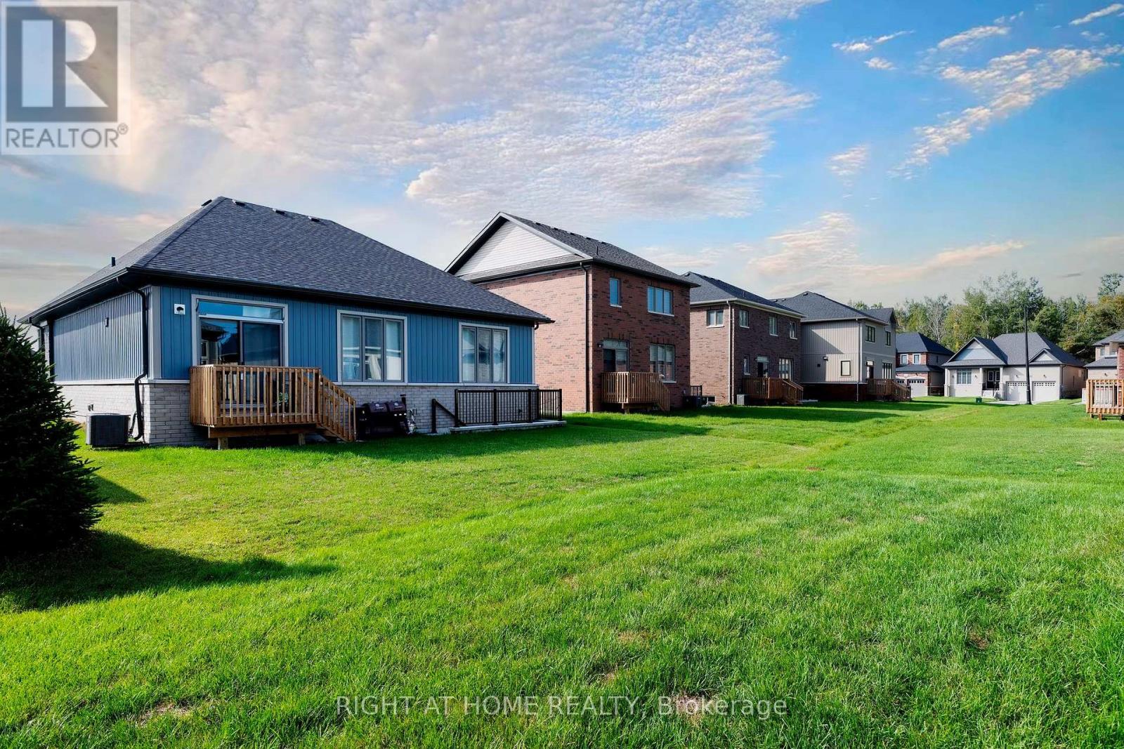 245 Wilcox Drive, Clearview, Ontario  L0M 1S0 - Photo 12 - S12449196