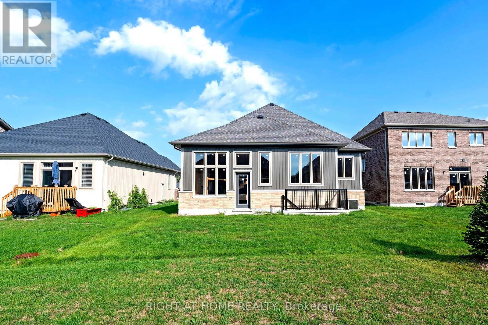 245 Wilcox Drive, Clearview, Ontario  L0M 1S0 - Photo 8 - S12449196