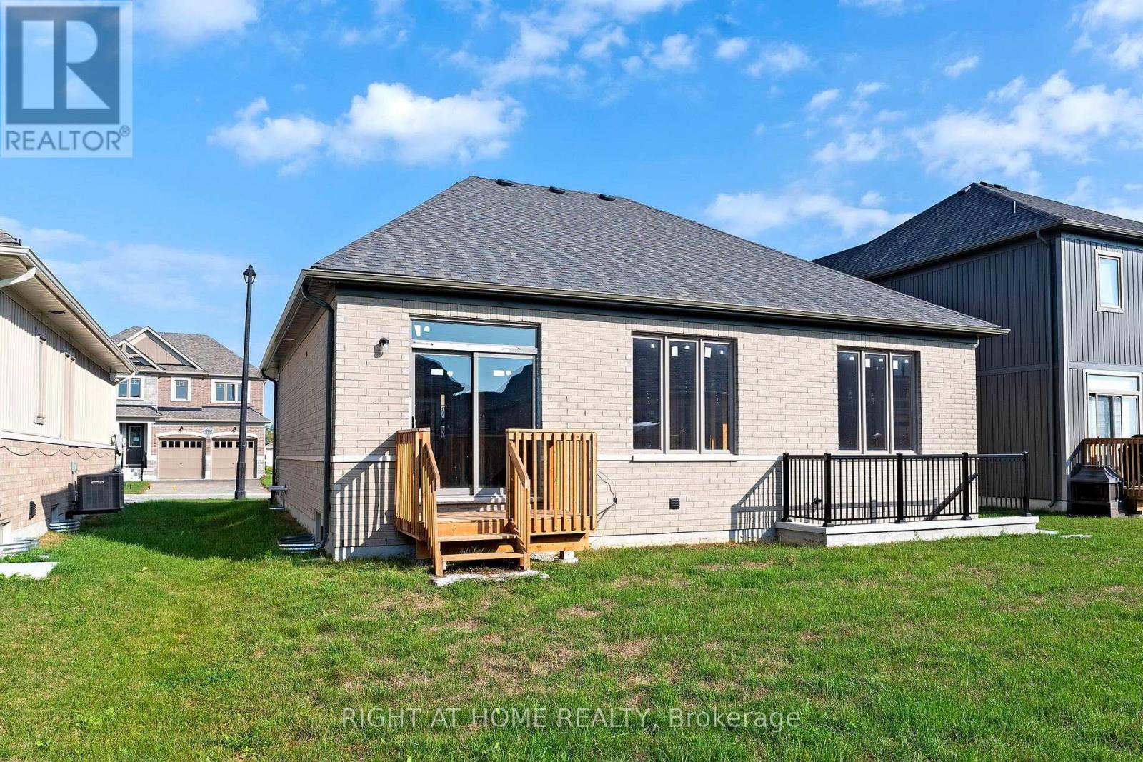 265 Wilcox Drive, Clearview (Stayner), Ontario  L0M 1S0 - Photo 9 - S12449197