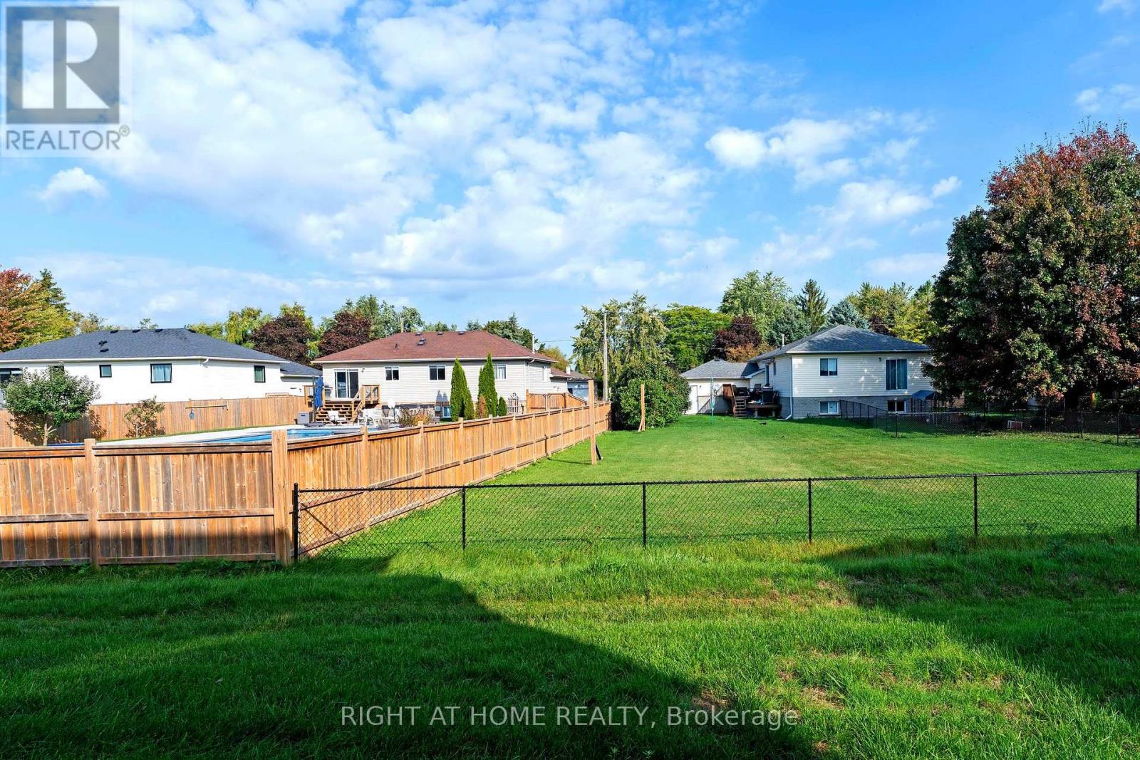 252 Wilcox Drive, Clearview, Ontario  L0M 1S0 - Photo 8 - S12449202